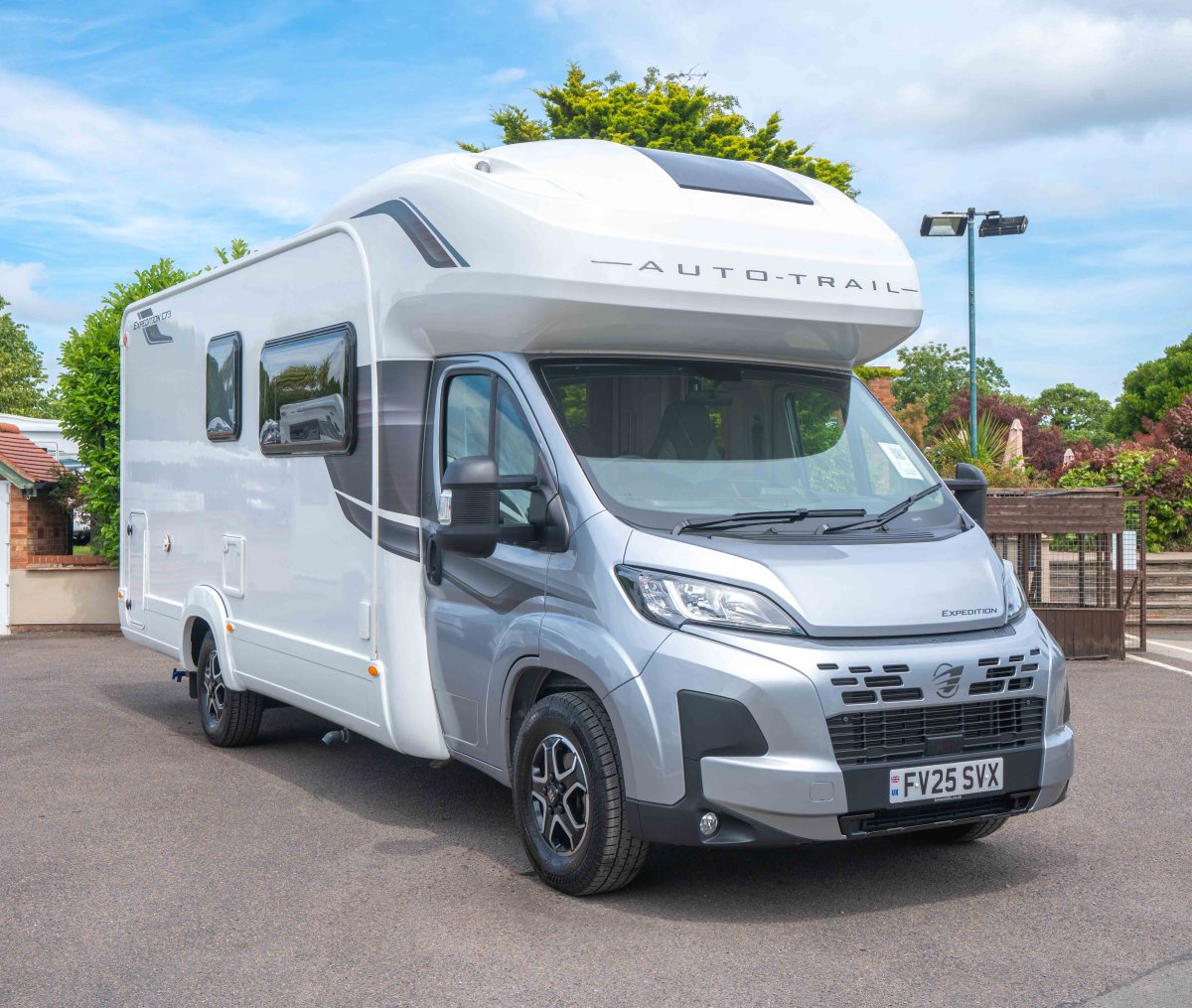 Auto-Trail Expedition C73 140BHP Auto