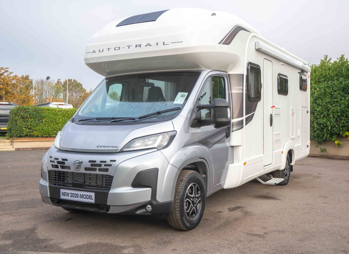 Auto-Trail Expedition C73 140BHP Auto