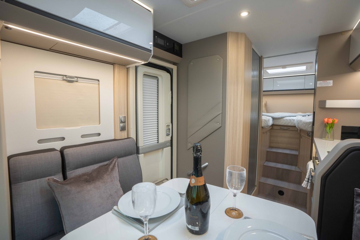 Adria Compact Supreme DL 140BHP