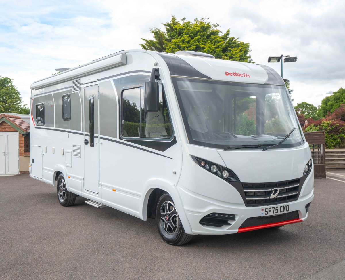 Dethleffs Trend i7057EB 180BHP Auto - Exterior - Front