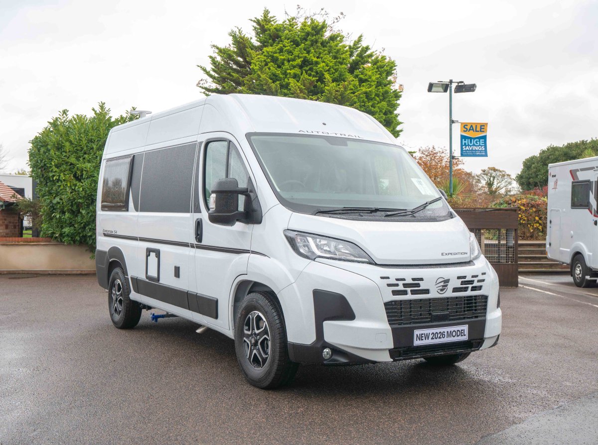 Auto-Trail Expedition 54 140BHP Automatic 2-Berth 2024