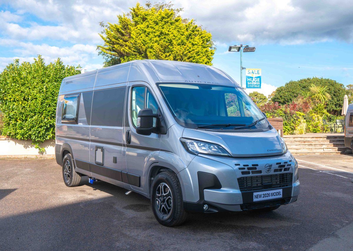 Auto-Trail Expedition 66 140BHP Automatic 2-Berth Motorhome