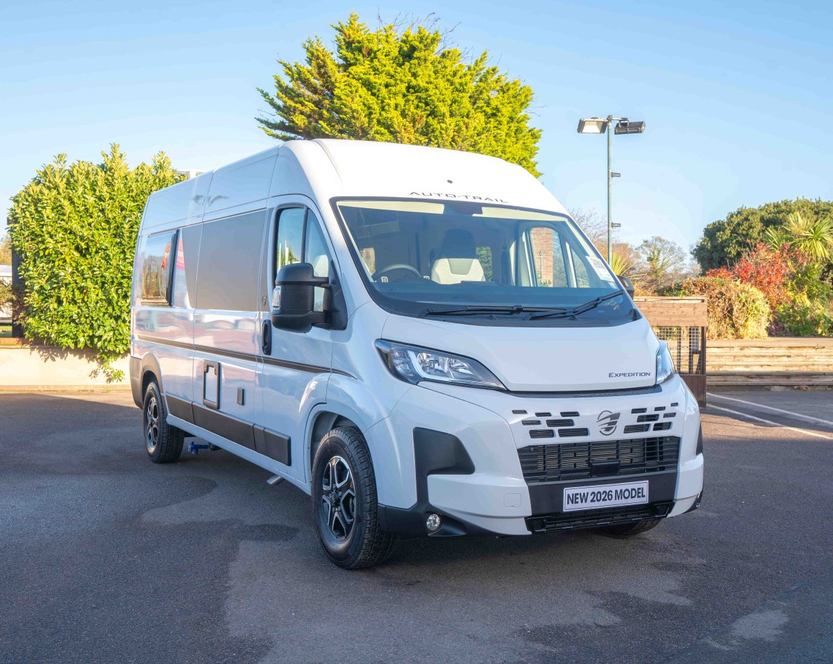 Auto-Trail Expedition 66 140BHP Automatic 2-Berth Motorhome
