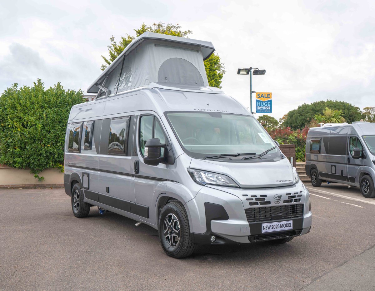 Auto-Trail Expedition 67 140BHP Automatic 2-Berth Motorhome