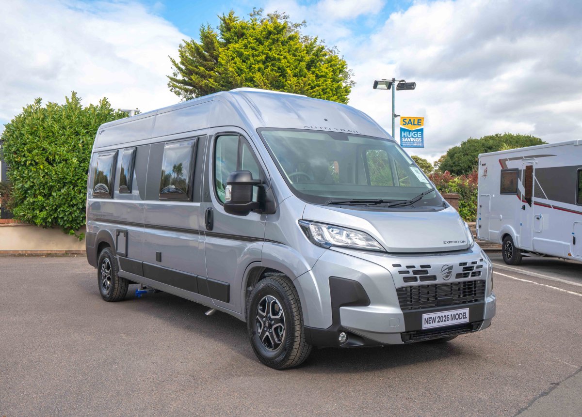 Auto-Trail Expedition 67 Flex 140BHP Automatic 2024 4-Berth Motorhome