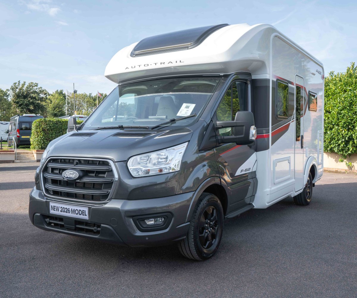 Auto-Trail F-Line F62 165BHP Auto