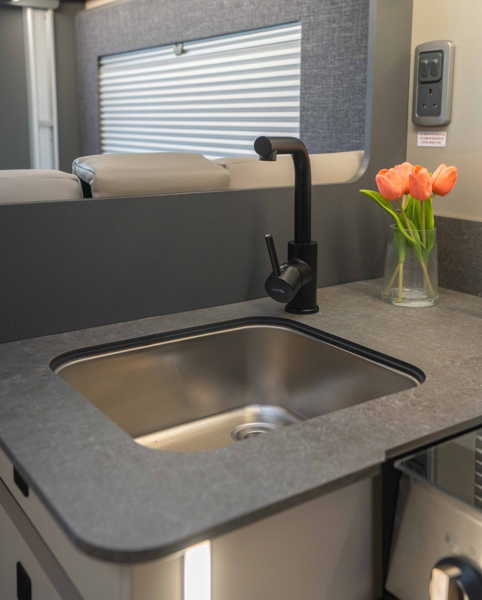 Auto-Trail F-Line F70 165BHP Auto