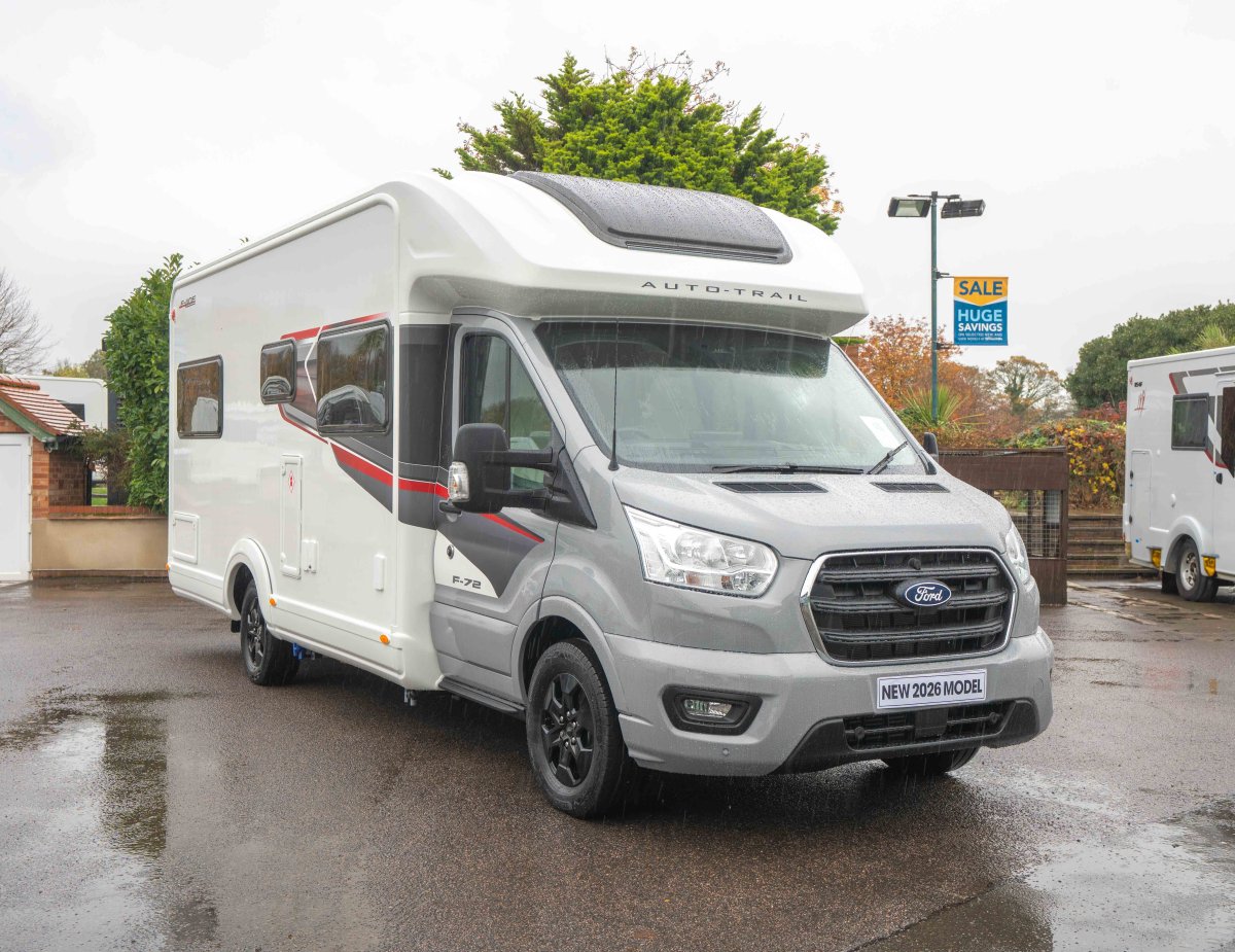 Autotrail F-Line F72 165BHP