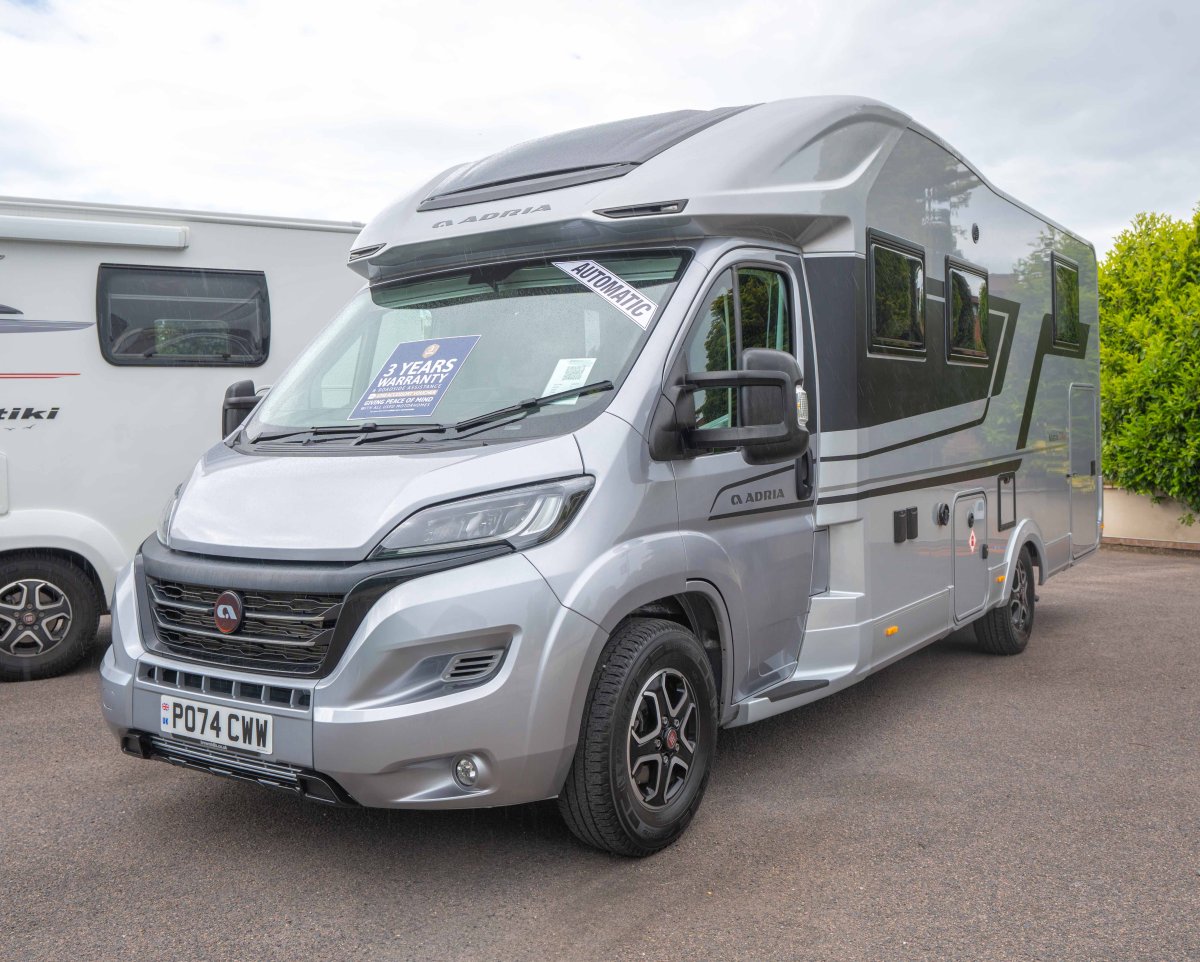 2024 Adria Matrix Supreme 670 DL 140BHP Auto
