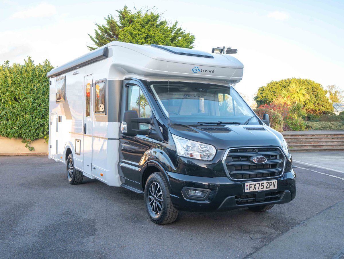 Sun Living S 72DL 165BHP Auto
