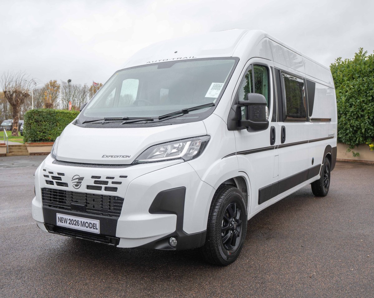 Auto-Trail Expedition 67 Flex 140BHP