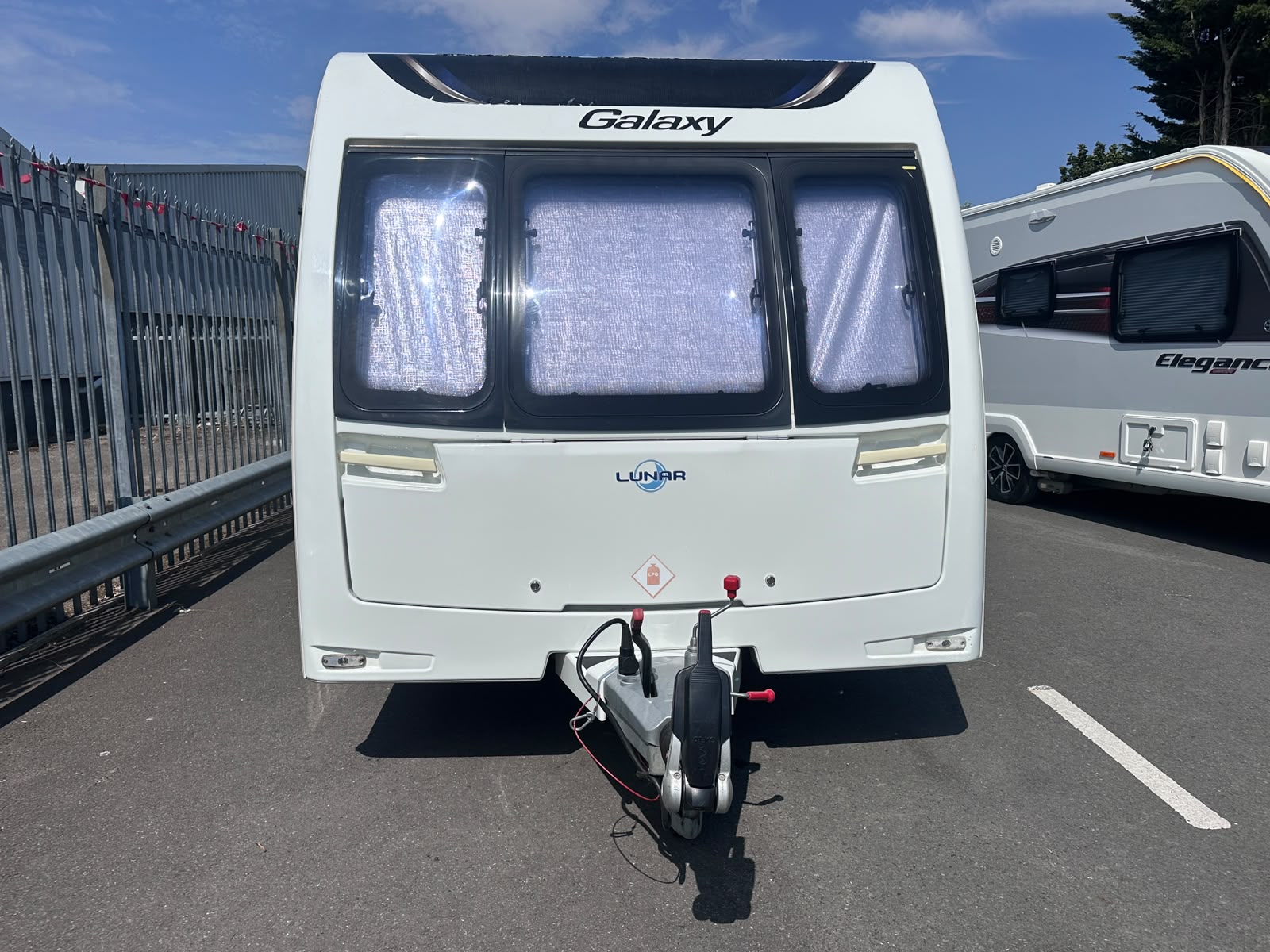 Lunar Galaxy 4ES – 2017 Caravan