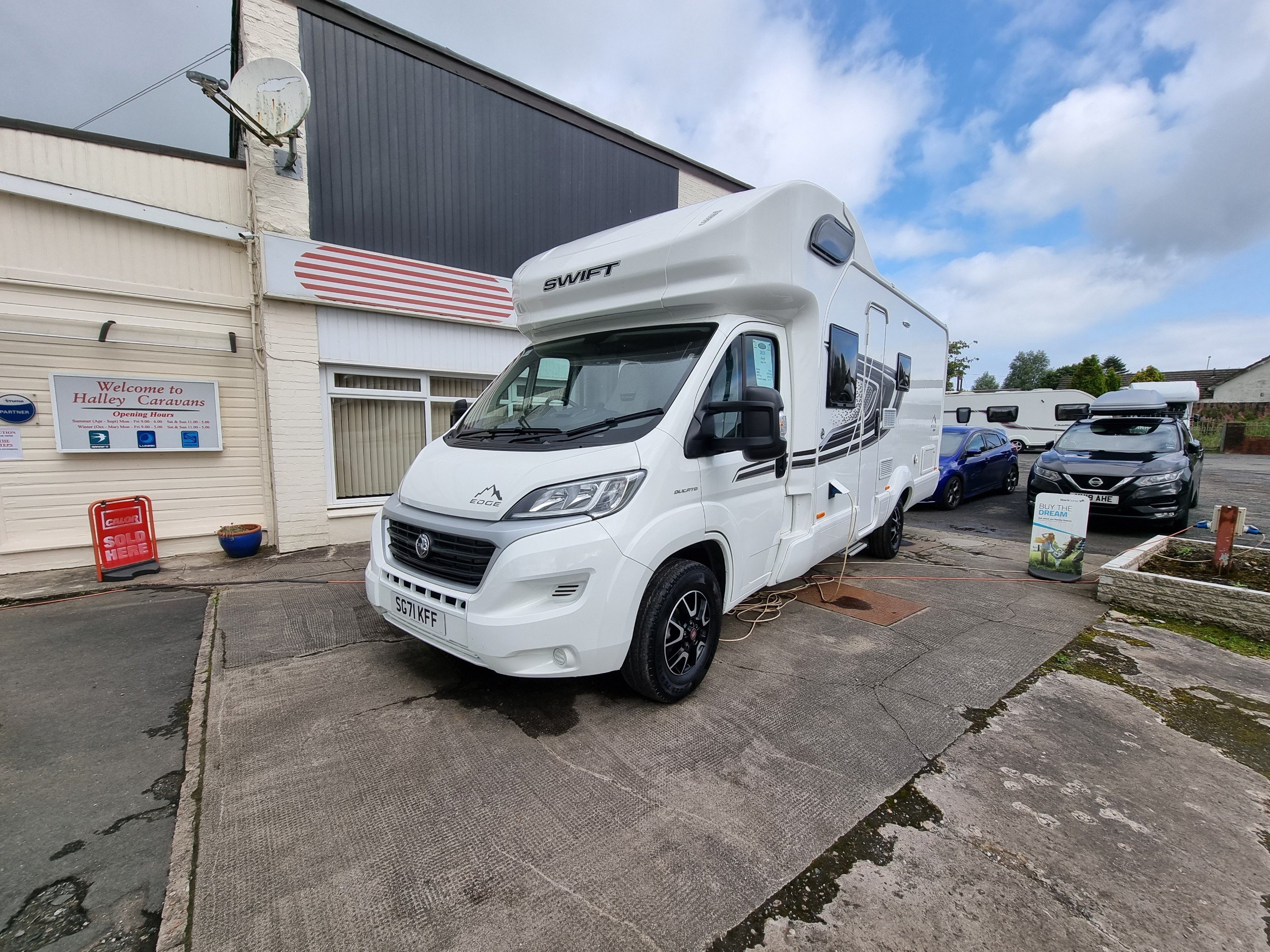 2021 Swift Edge 494 4-Berth Motorhome with Fixed Island Bed