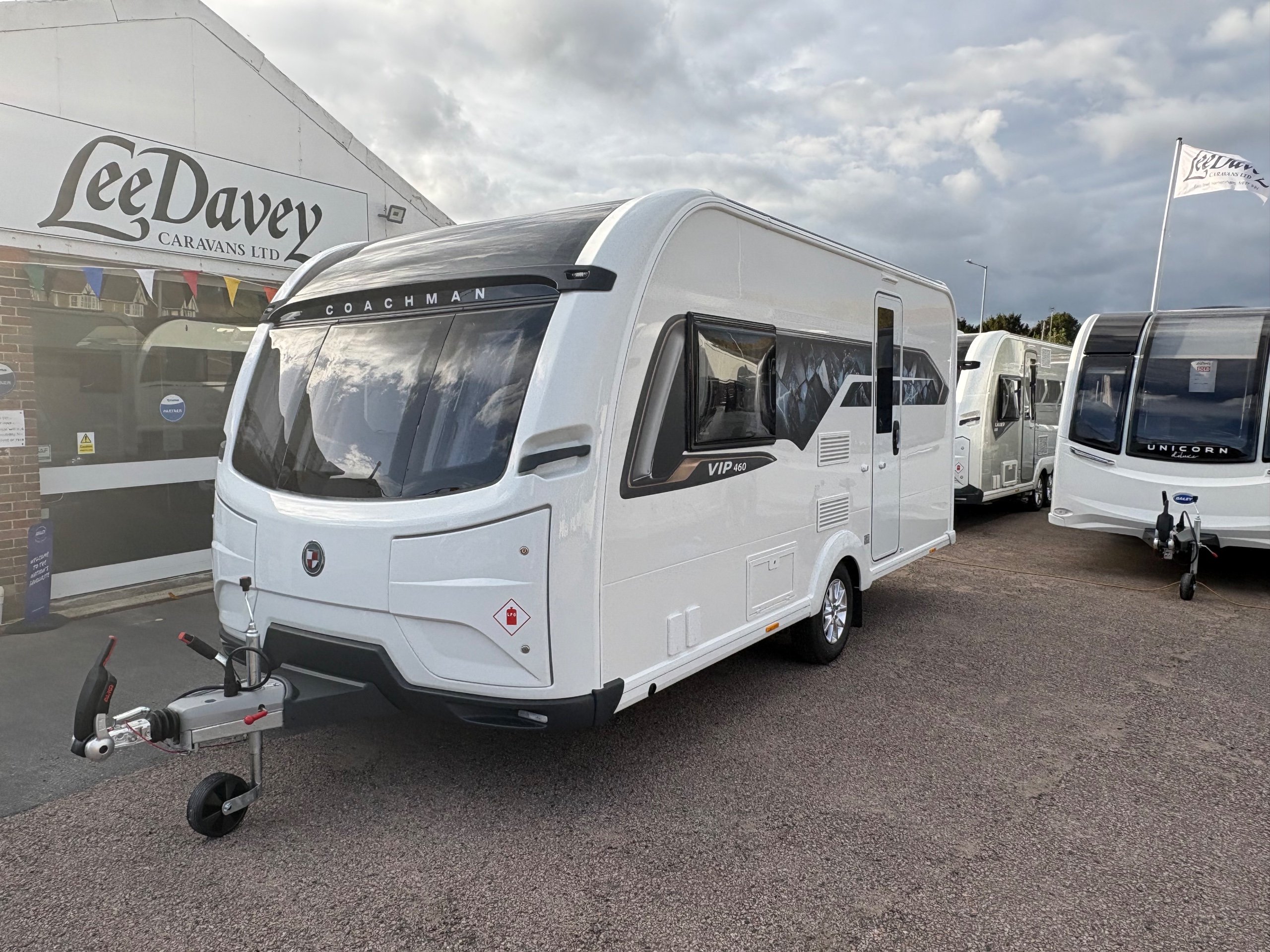 2026 Coachman VIP 460