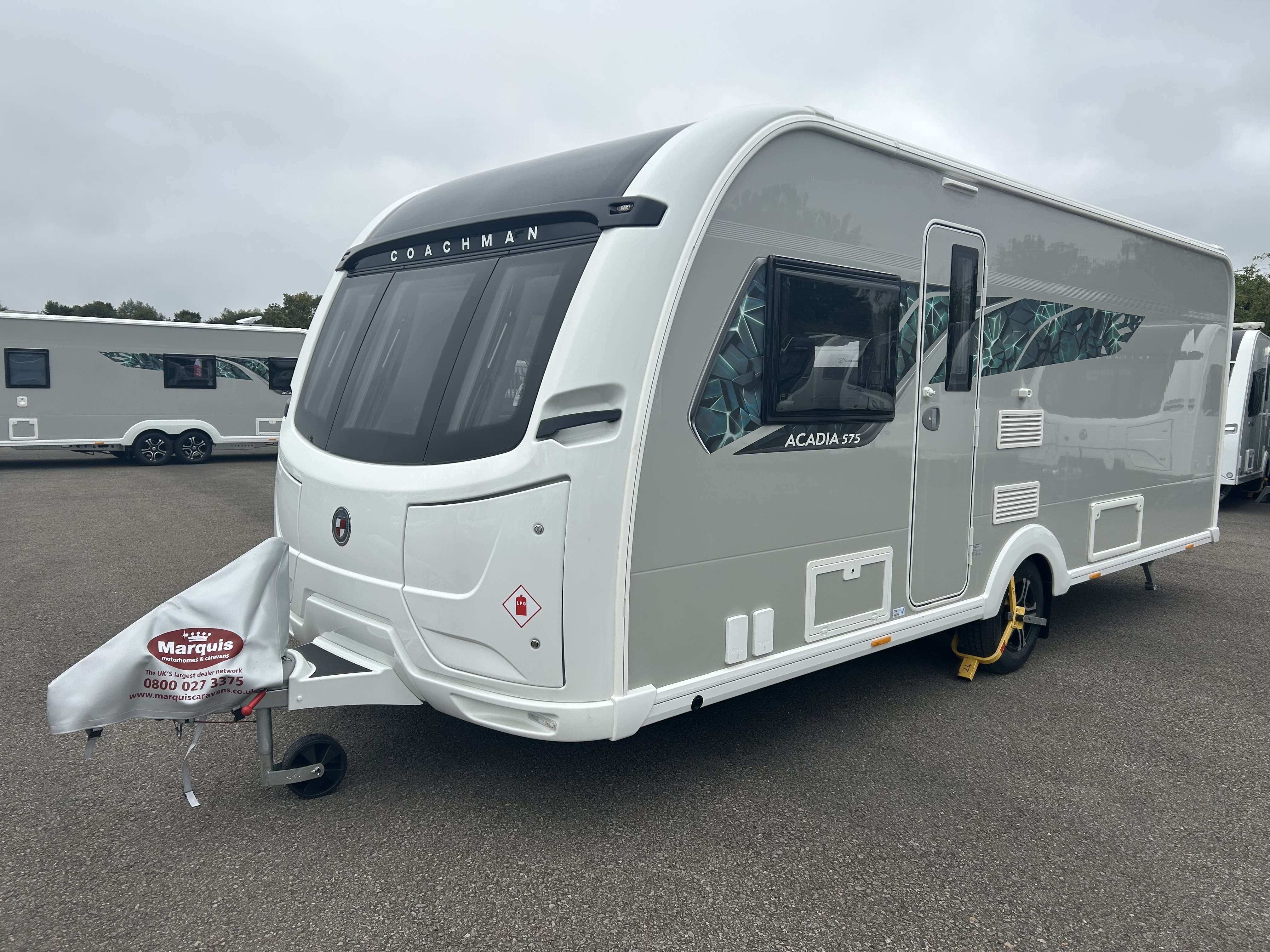 Coachman ACADIA 575 - Exterior - Front
