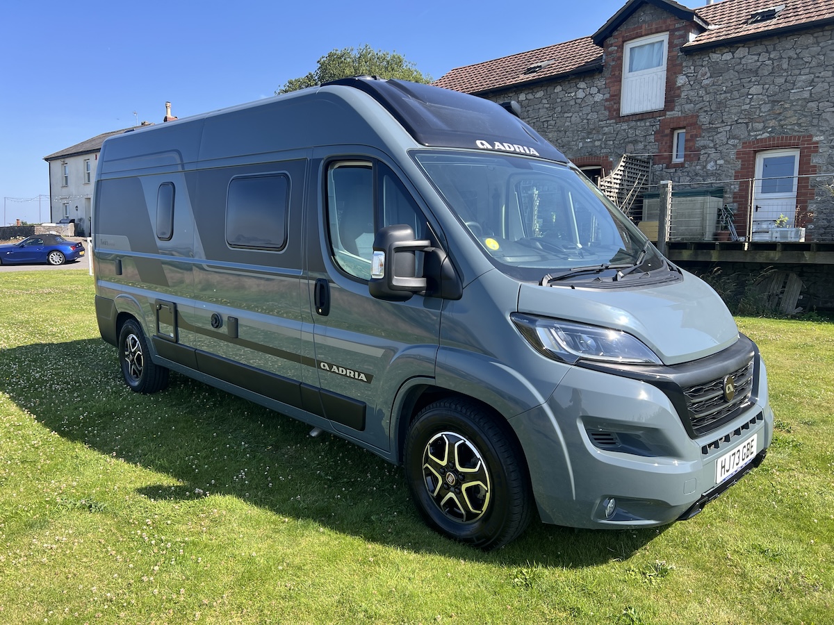 Adria TWIN Supreme 600 SPB