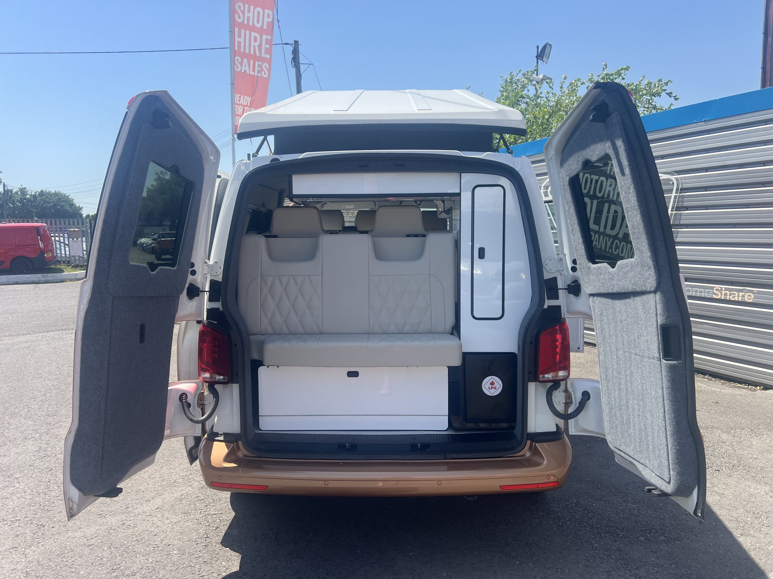 2021 Volkswagen SPARTAN T6.1 Copper Bronze