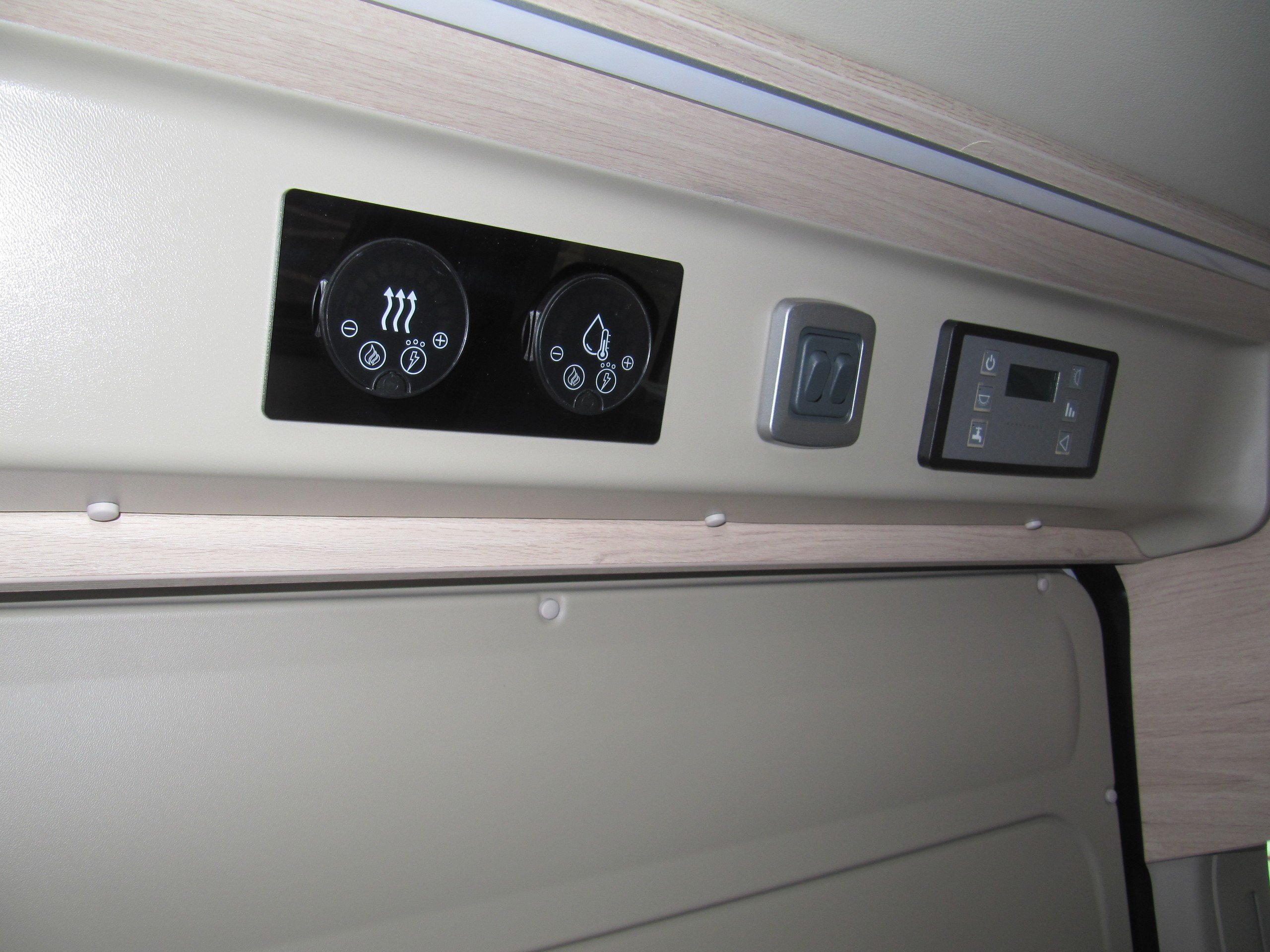 Auto-Trail Expedition 67