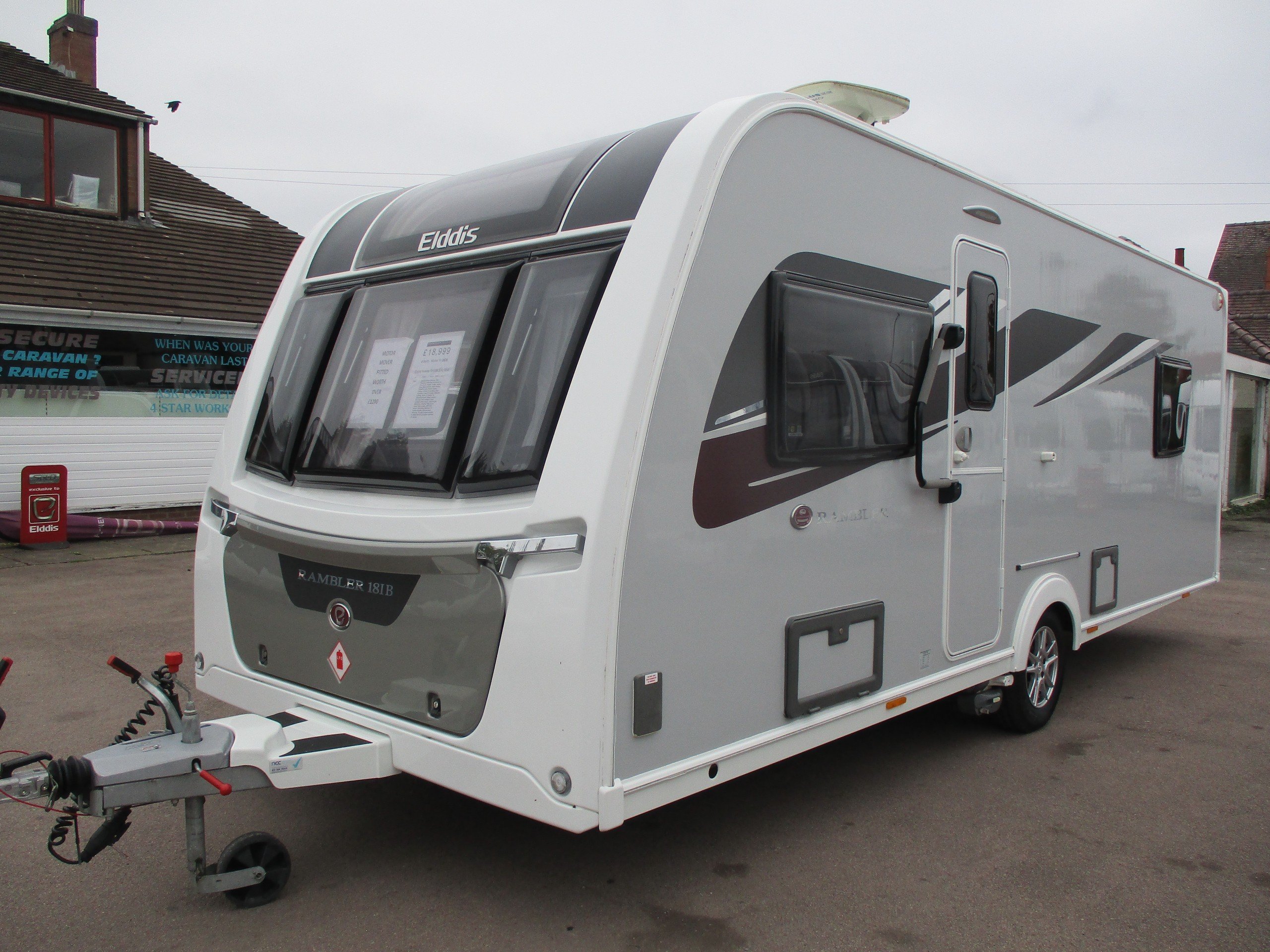 2020 Elddis Avante Rambler 181B - 4-Berth with French Bed and Motor Mover