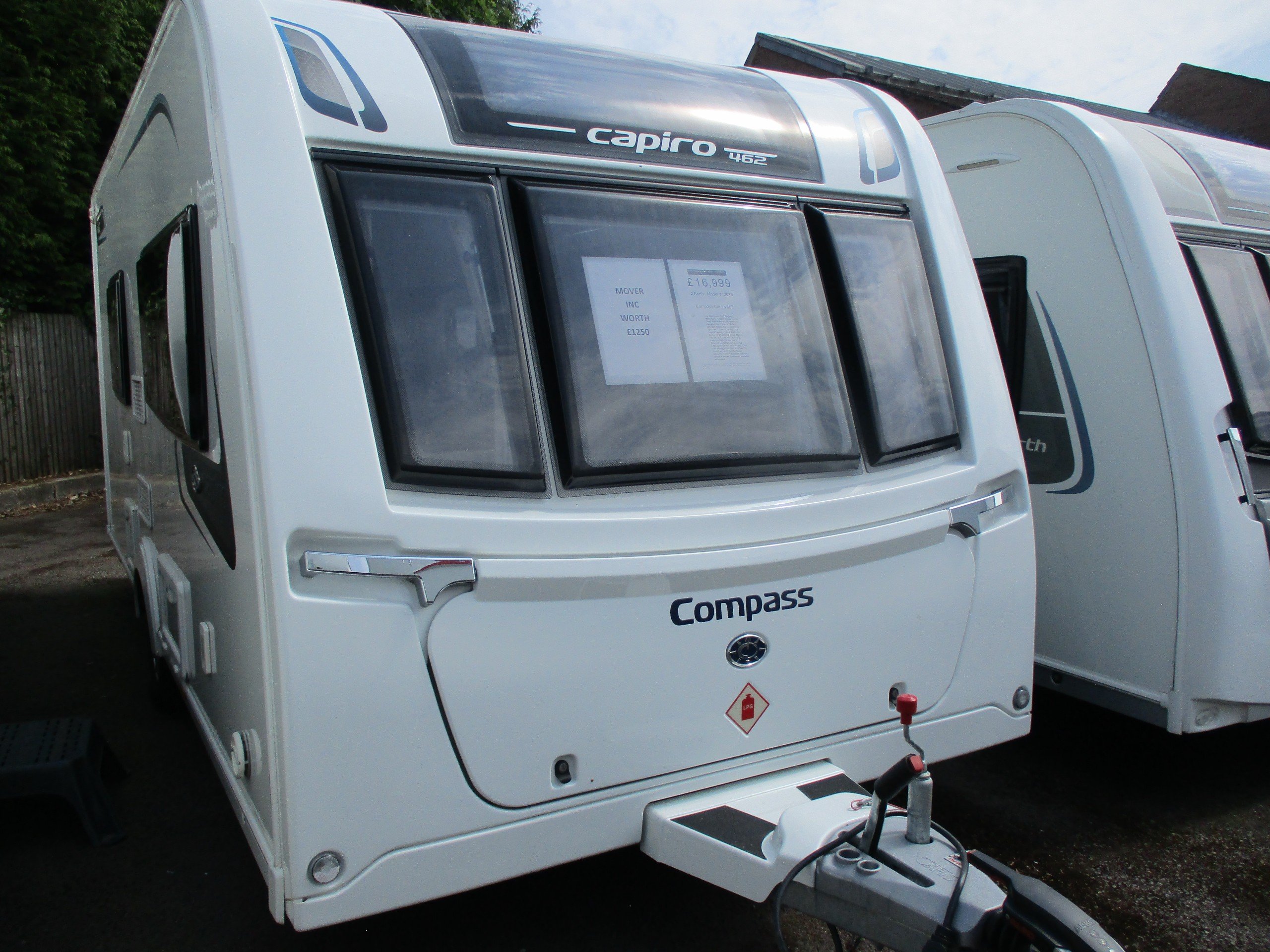 2019 Compass Capiro 462 motor mover
