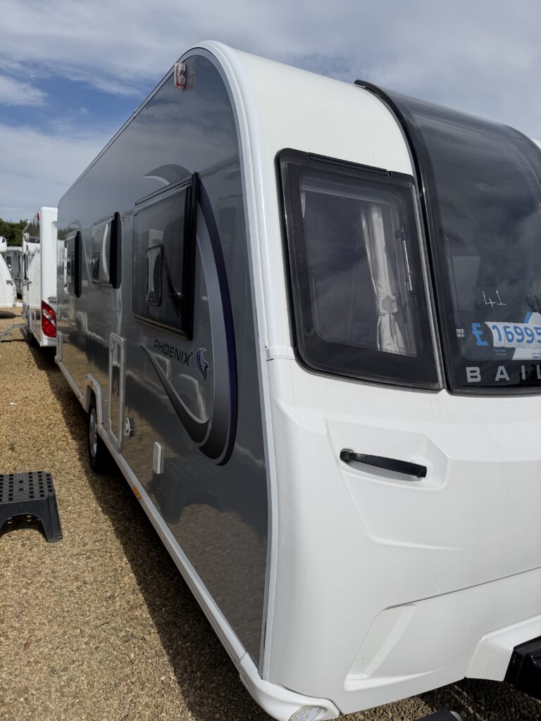 Bailey Phoenix 644