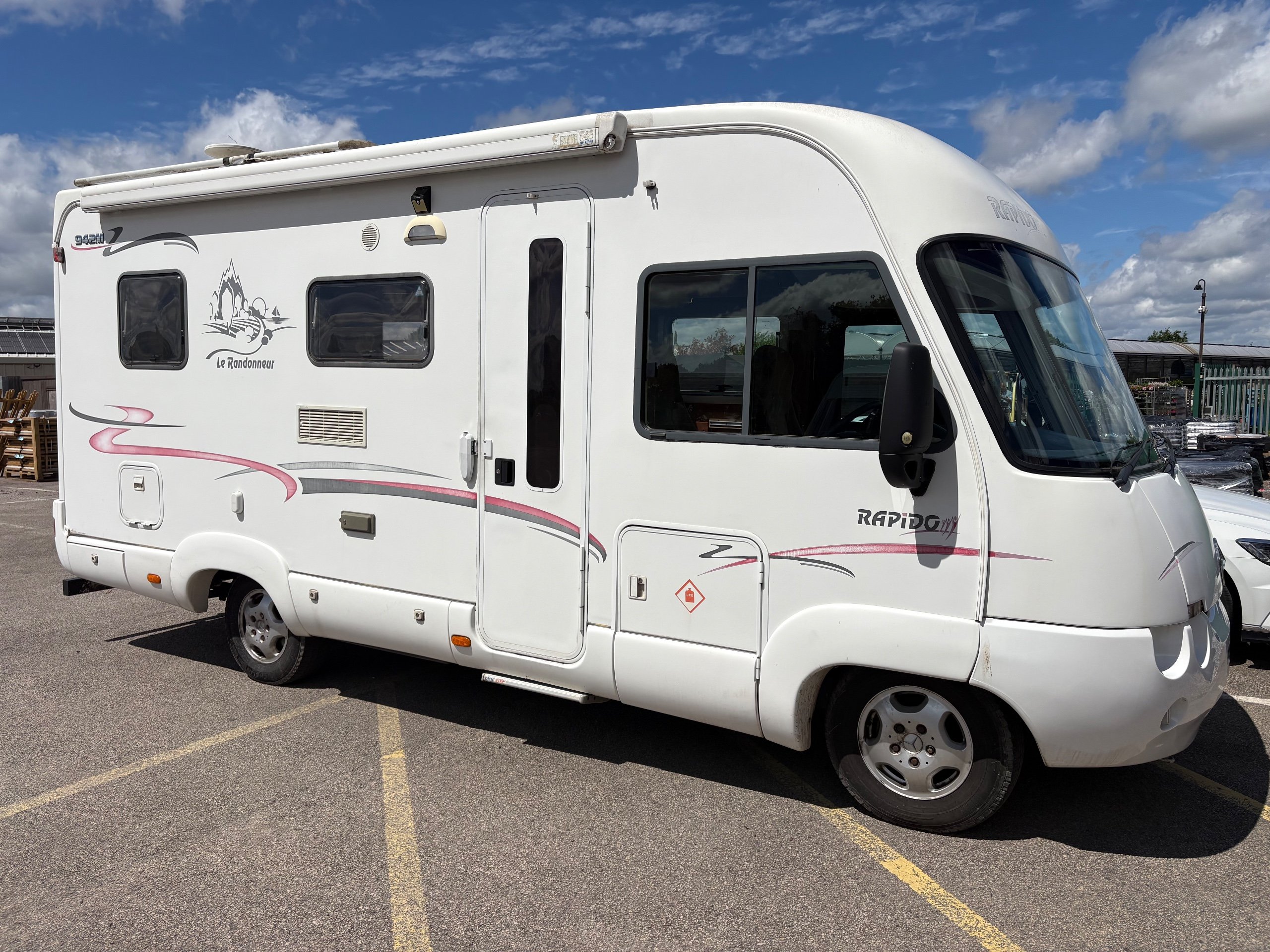 2003 Rapido Series 9M 942M
