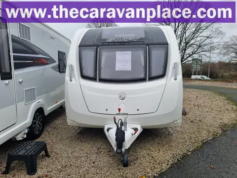 2015 Swift Challenger 570