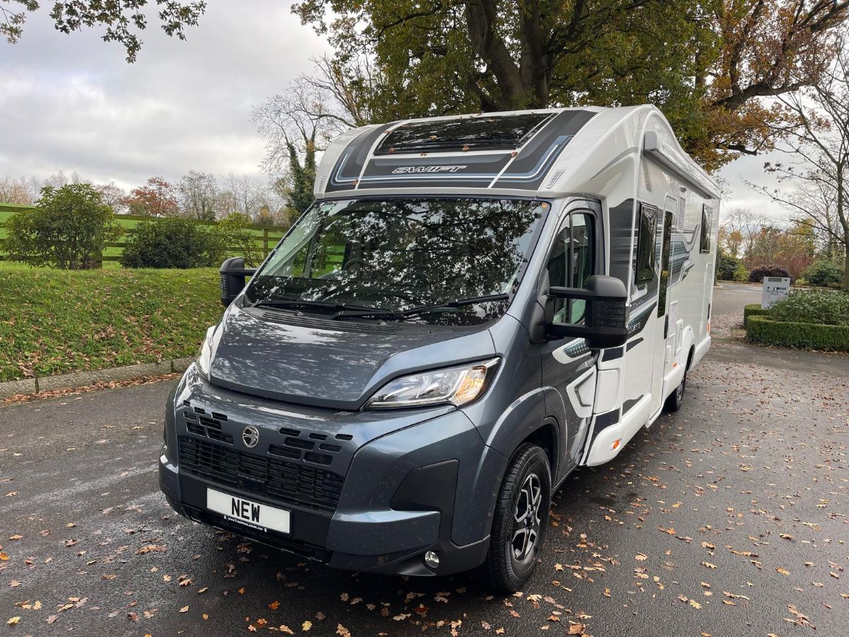 Swift Escape 694