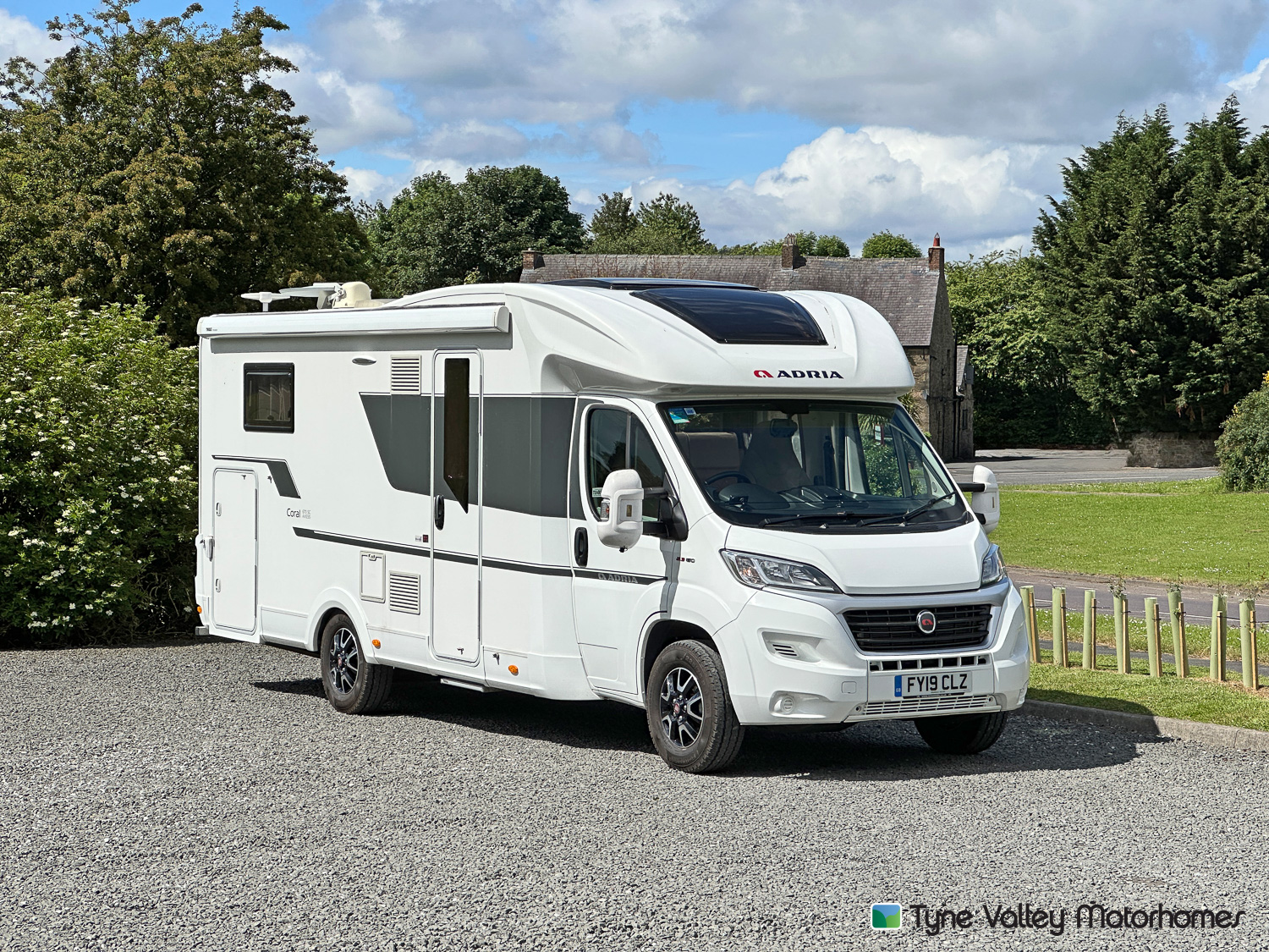 Adria Coral Axess 670 SC