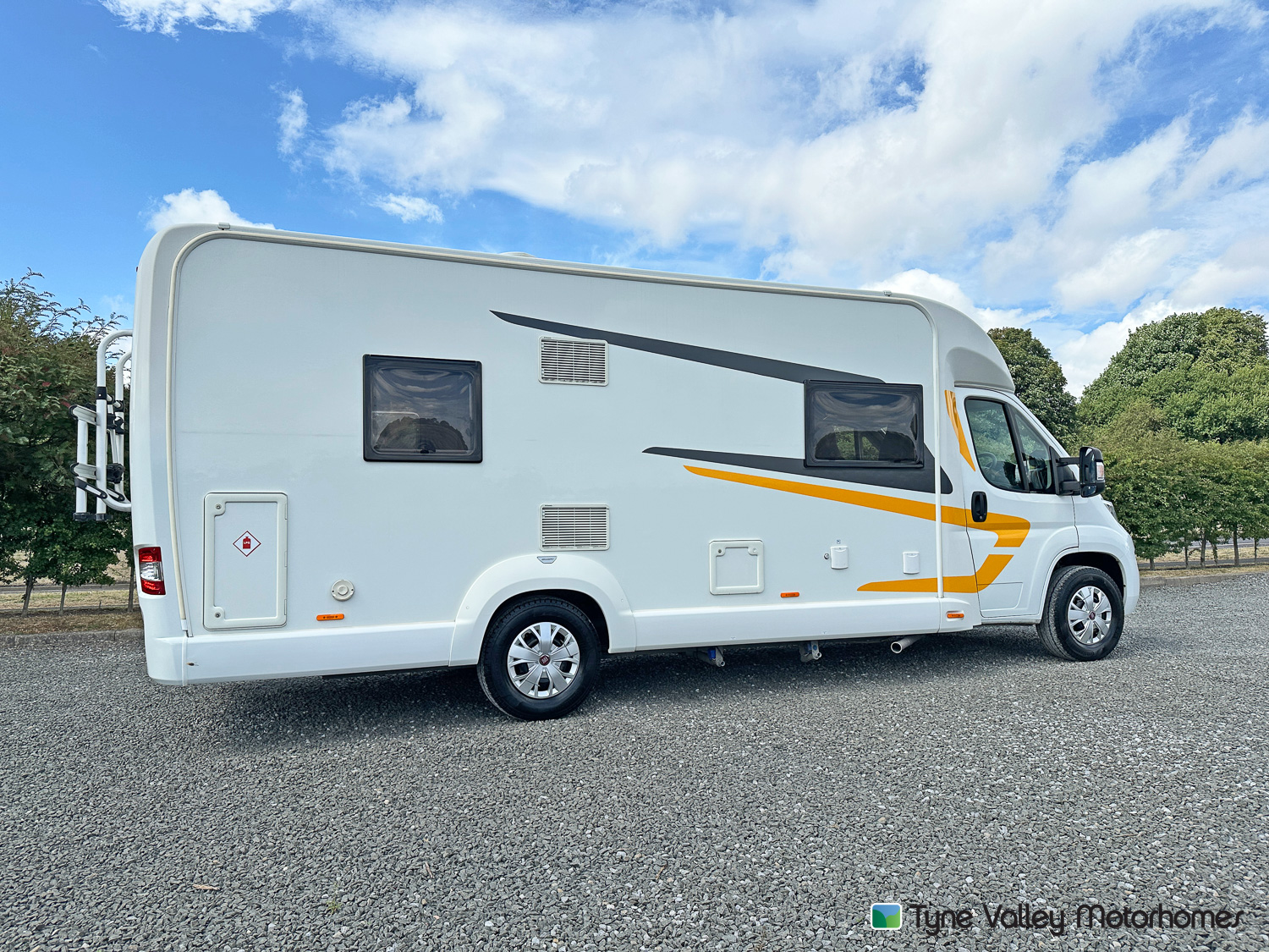2017 Swift Escape 694